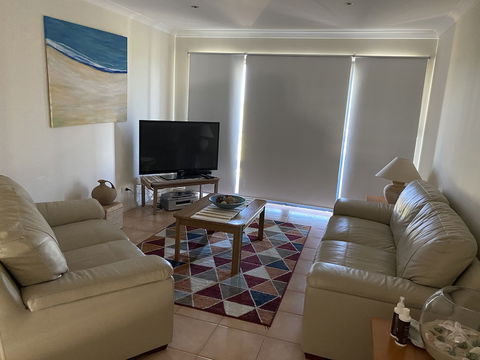 Seaview Apartment - Stayed 3