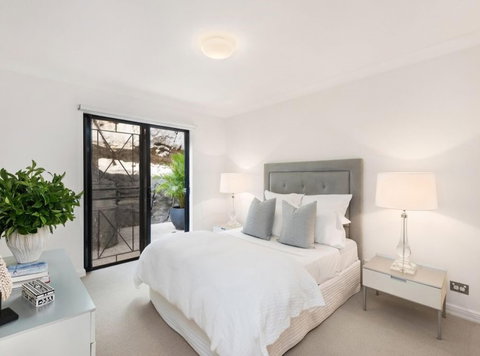 BELLEVUE GARDEN OASIS-hosted By L'Abode - Stays Accommodation 1