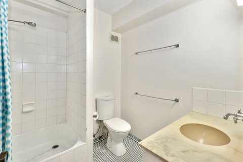 Warroo - Stays Accommodation 6