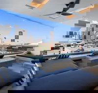 Designer South Bank Apartment