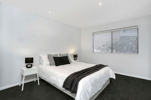 Contemporary Garden Apartment SINC1 - Stayed 3