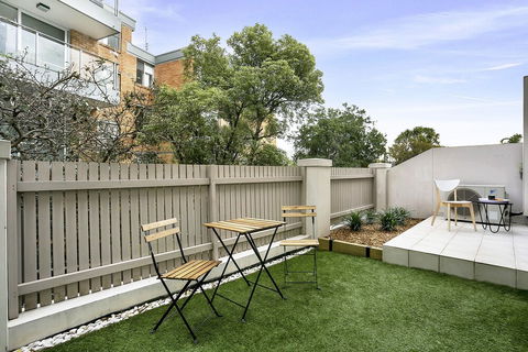 Contemporary Garden Apartment SINC1 - Stayed 4