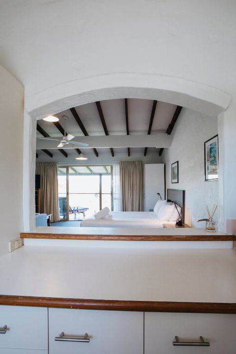 Canal Rocks Beachfront Apartments - Stayed 2