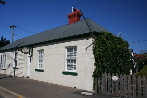Westbury Gingerbread Cottages - Stayed 1