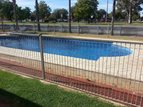Sunraysia Motel & Holiday Apartments - Stayed 1