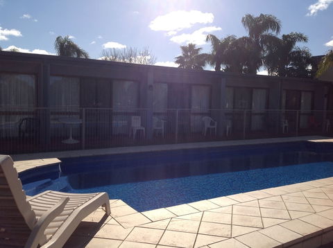 Sunraysia Motel & Holiday Apartments - Stayed 3