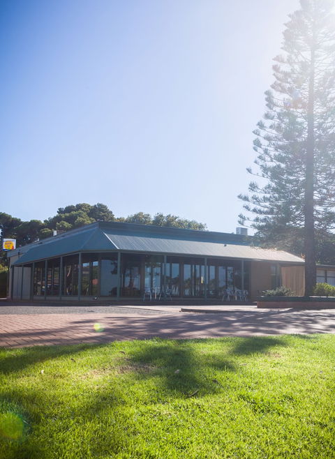 Foreshore Motor Inn - Stayed 4