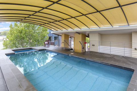 Nesuto Chippendale - Stayed 2