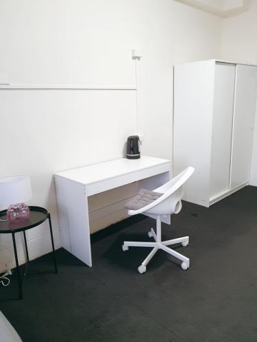 City Resort Hostel - Stays Accommodation 1