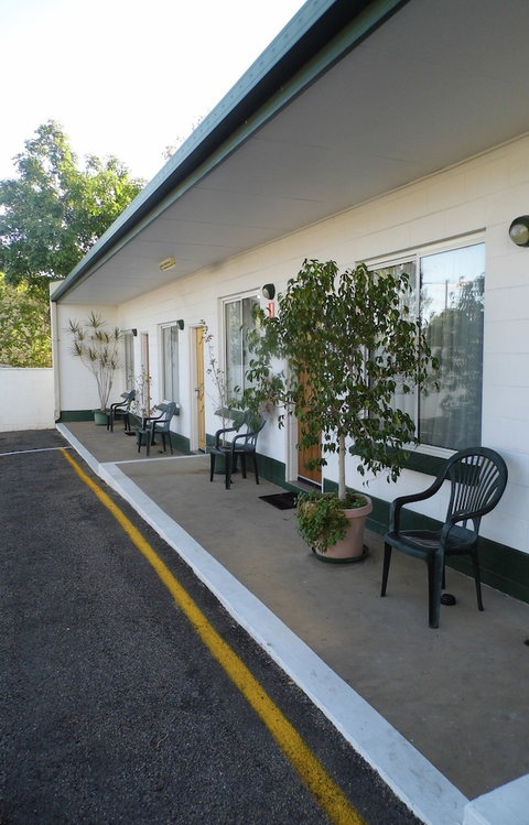 Central Point Motel - Stays Accommodation 0