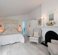 White Dove Cottage Bed  Breakfast - Stayed