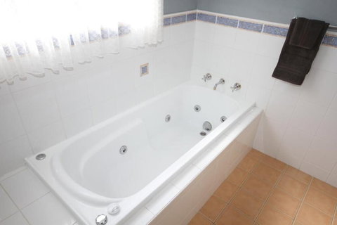 Acacia Snowy Motel - Stayed 6