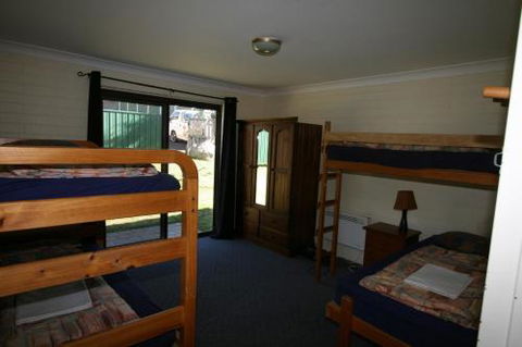 Alpha Centauri 8 Budget Jindabyne Holiday Apartment - Stayed 4