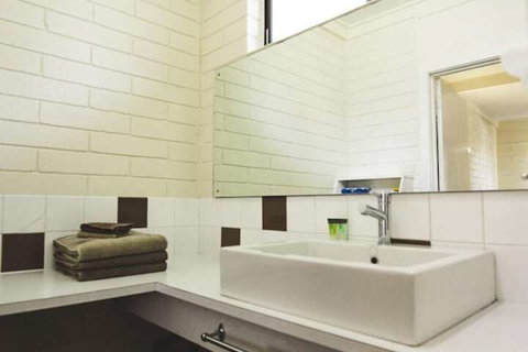 Central Highlands Motor Inn - Stayed 7