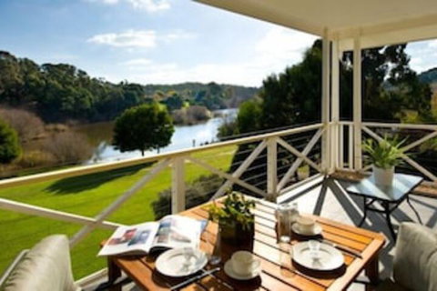 Lakeside Suites 1 - Stayed 4