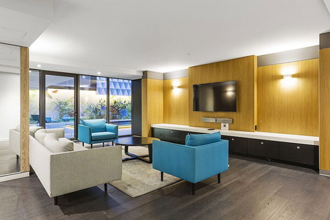 LAURENT Views Of MCG & Yarra River + Fed Square - Stayed 6