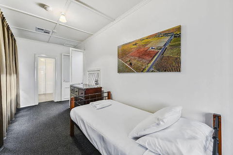 Triune House Bed & Breakfast - Stayed 0