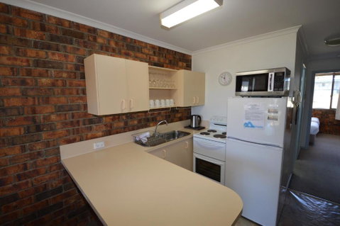 Ellswood 5 - Stayed 6