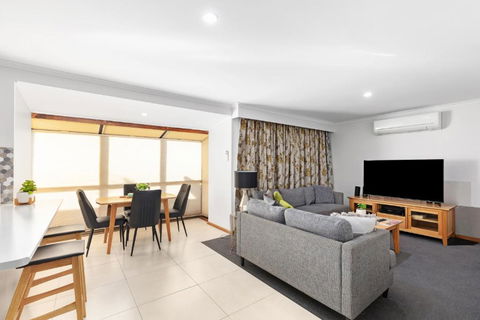 City Four Apartment - Stayed 1