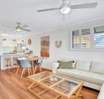 Rainbow Breezes 4 Rainbow Beach Townhouse with breath taking ocean views to Fraser Island - Stayed