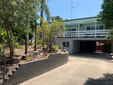 DRIFTAWAY ACROSS FROM SURF BEACH - Stayed 0