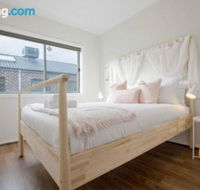 109Cozy Cranbourne Family House5Bed2Bath2Parking - Stayed
