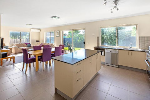 Toonalook Retreat Pet Friendly & Close To Town - Stayed 5