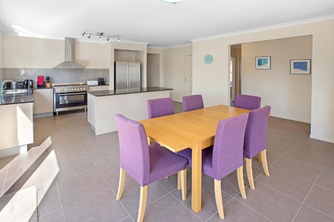 Toonalook Retreat Pet Friendly & Close To Town - Stayed 6