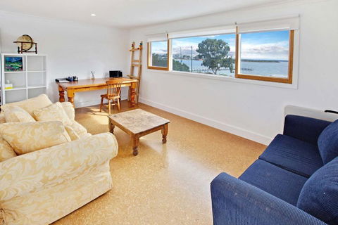 Waterfront Sanctuary Raymond Island Getaway - Stayed 5