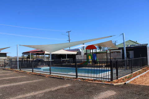 Sunshine Gardens Bourke Resort - Stays Accommodation 2