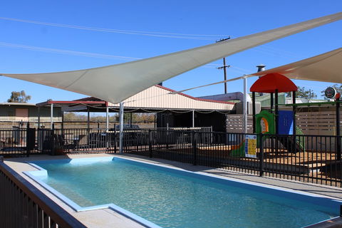 Sunshine Gardens Bourke Resort - Stays Accommodation 3