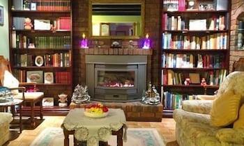 Curtis Falls Apartment - Stayed 2