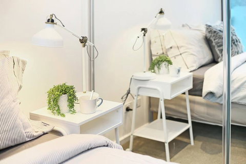 A Modern & Central Apt With Beautiful City Views - Stayed 4