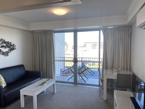 Airtrip Apartments On River Street - Stayed 4