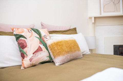 Lords Cottage Charming CBD Home Pet Friendly - Stayed 6