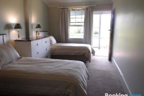 Old Schoolmasters Cottage On The Barrington River - Stays Accommodation 6