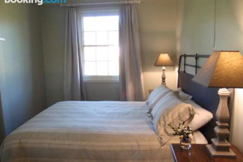 Old Schoolmasters Cottage On The Barrington River - Stays Accommodation 3