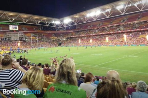 3br Stylish Apt CBD River & City Views SpaSaunaPoolWIFINetflix - Stays Accommodation 4