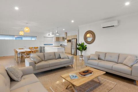 4 Corella Court Brand New Magnificent Marina Home With Wi Fi - Stayed 5