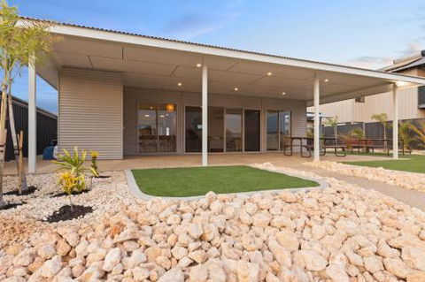 4 Corella Court Brand New Magnificent Marina Home With Wi Fi - Stayed 1