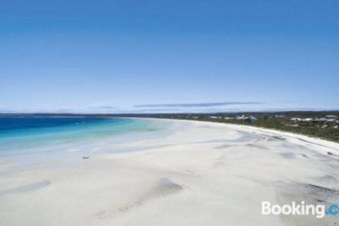 A One One Two At Island Beach - Stays Accommodation 0