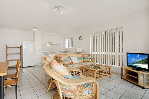 Listen TO THE Surf From Rickman Pde Woorim - Stayed 5