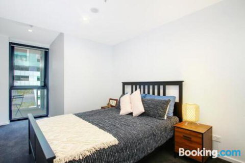 Cozy Homely Apartment CBR Central - Stays Accommodation 3