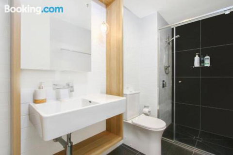 Cozy Homely Apartment CBR Central - Stays Accommodation 6