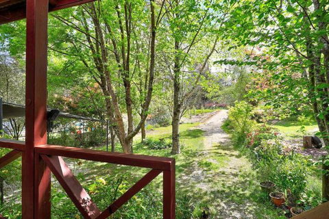 Mountain Den - Stays Accommodation 5