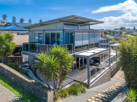 TASMAN DRIVE Gerringong 4pm Check Out Sundays - Stayed 6