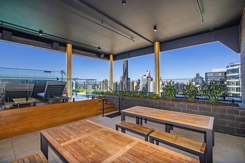 Arise Fortitude Valley - Stayed 5