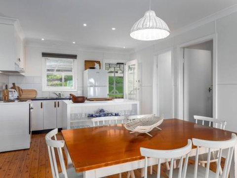 SEAWAYS Gerroa 4pm Check Out On Sunday - Stays Accommodation 6