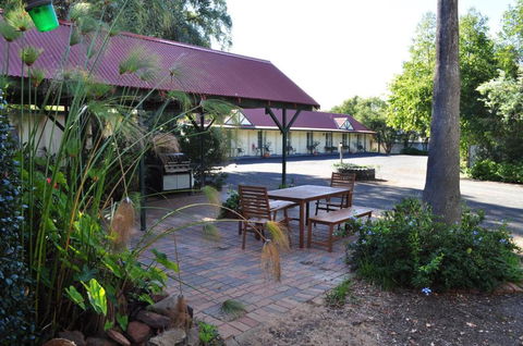 Bungalow Motel - Stayed 3