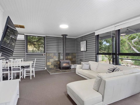 Silvers Anchor 2 Bennett Street - Stayed 4